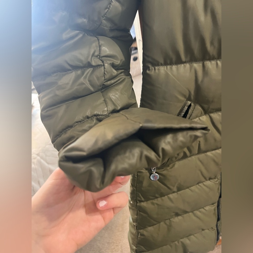 Moncler coat - Picture 9 of 11
